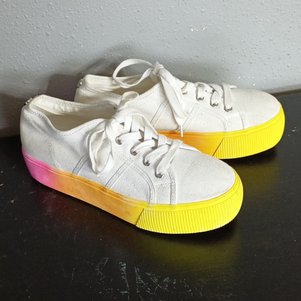 👟 Steve Madden Canvas Shoes Size 7